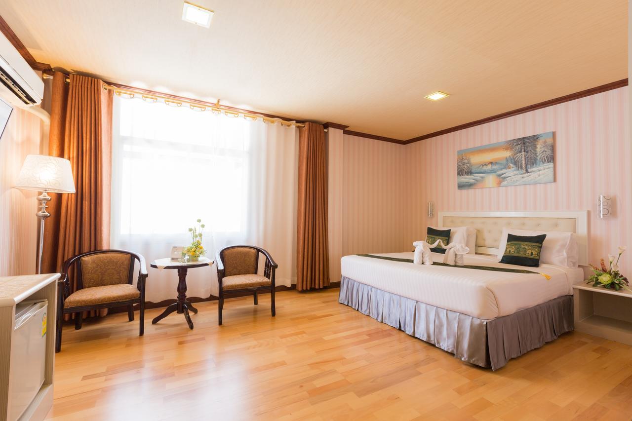 Korat Hotel - Sha Plus Nakhonratchasima Стая снимка
