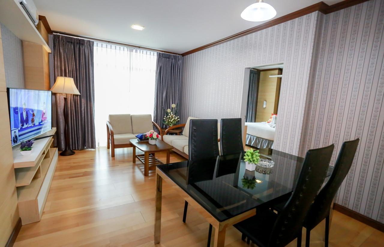 Korat Hotel - Sha Plus Nakhonratchasima Екстериор снимка