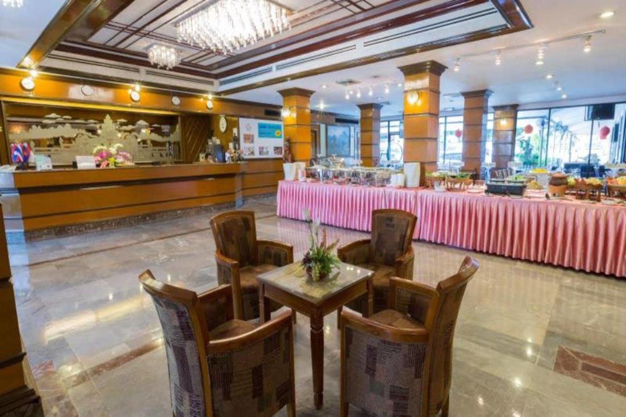 Korat Hotel - Sha Plus Nakhonratchasima Екстериор снимка