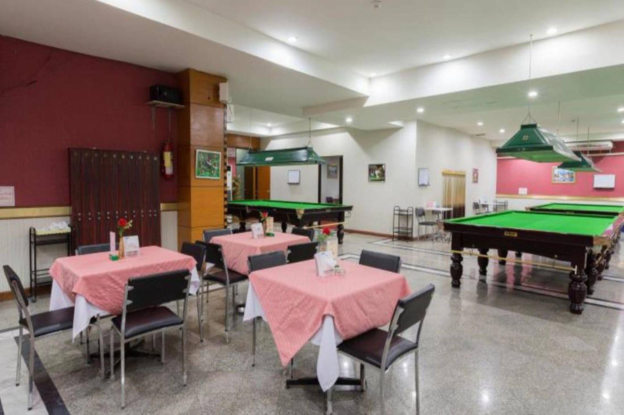 Korat Hotel - Sha Plus Nakhonratchasima Екстериор снимка